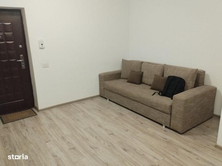 Garsonieră în Roșu