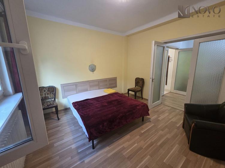 Apartament cu 4 camere decomandat, mobilat în P-ța Rosetti