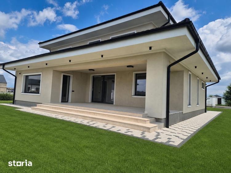 Casă cu 7 camere cu Teren 560 Mp în Tărtășești