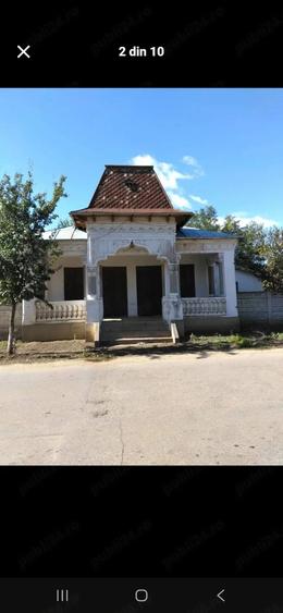Casă cu 4 camere cu Teren 740 Mp în Cioroiași