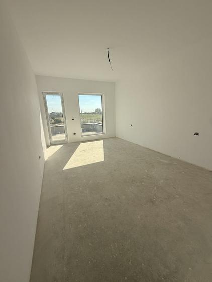 Duplex cu 4 camere cu Canalizare în Dumbrăvița