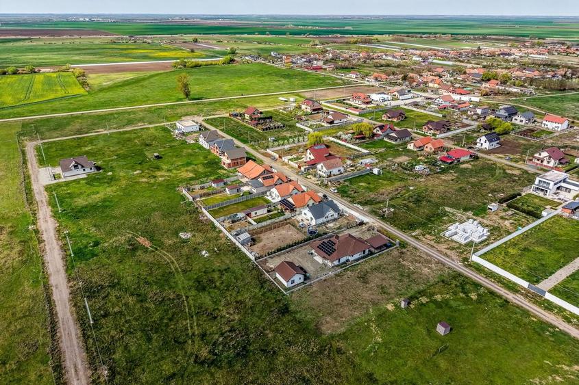 Casă individuală cu 3 camere cu Canalizare în Gai