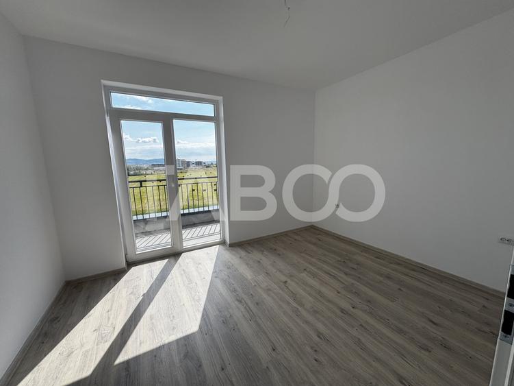Penthouse cu 3 camere decomandat în Periferie