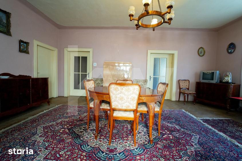 Apartament cu 4 camere decomandat în Central