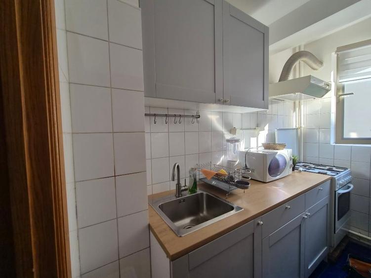 Apartament cu 2 camere semidecomandat, mobilat în Barbu Văcărescu
