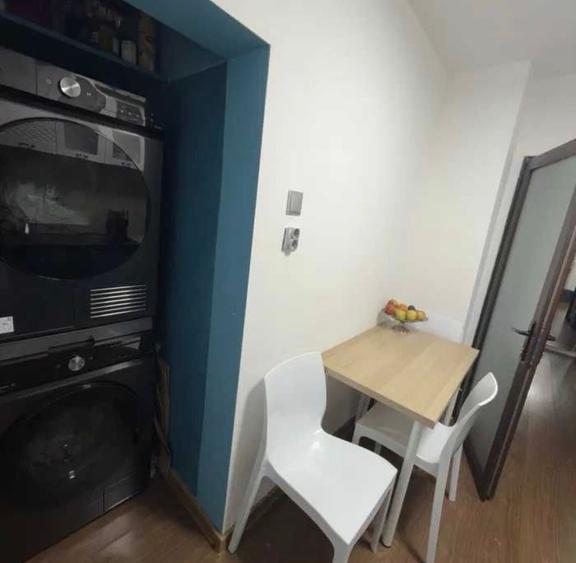 Apartament cu 2 camere decomandat în Titan