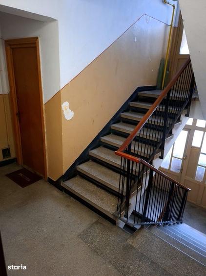 Apartament cu 2 camere decomandat în Calea București