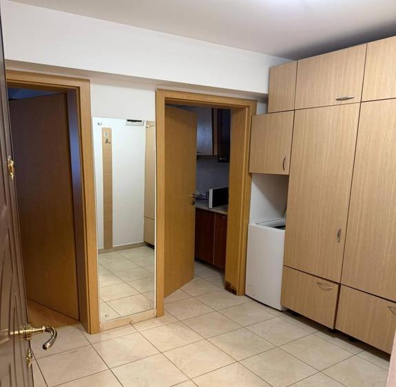 Apartament cu 2 camere decomandat, mobilat în Zorilor