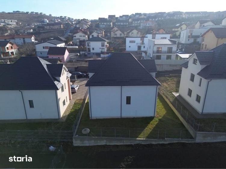 Casă cu 4 camere cu Teren 468 Mp în Sud