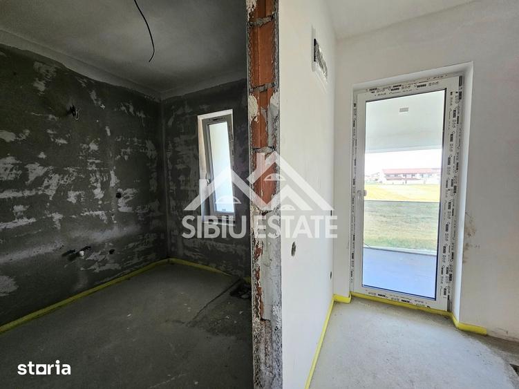 Casă cu 4 camere cu Teren 600 Mp în Țiglari