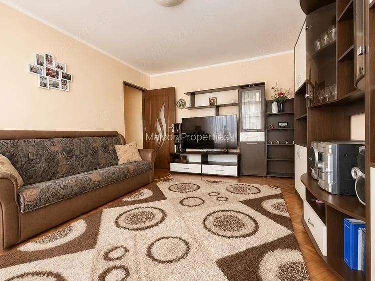 Apartament cu 4 camere semidecomandat în Dacia