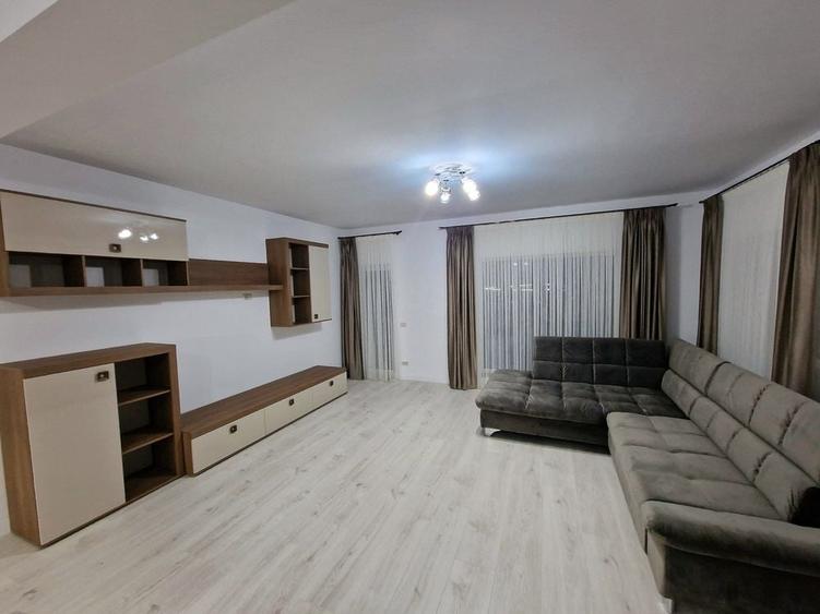 Apartament cu 2 camere decomandat în Ipotești