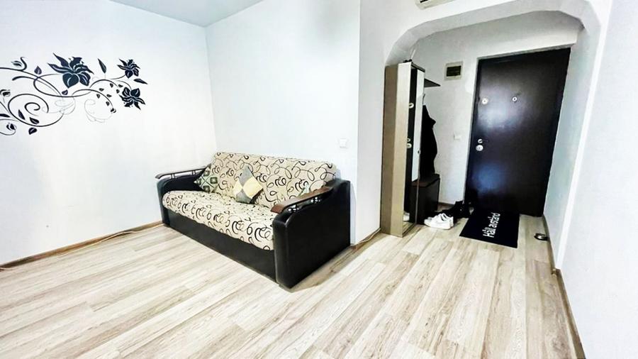Apartament cu 2 camere nedecomandat, mobilat în Nicolina