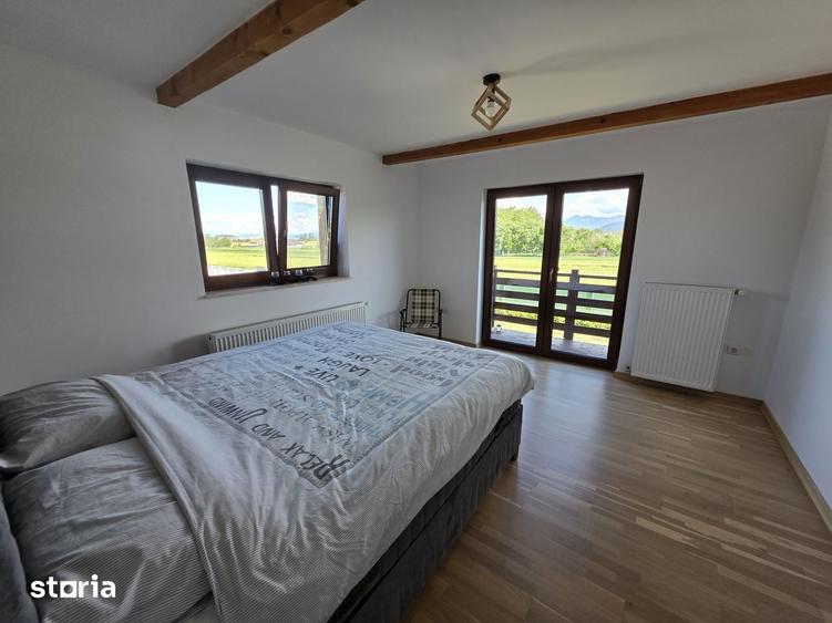 Casă cu 4 camere cu Teren 800 Mp în Stupini