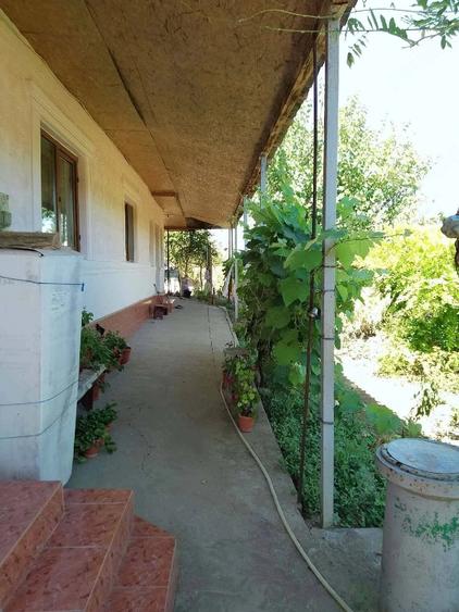 Casă cu 5 camere cu Teren 2040 Mp în Lipnița