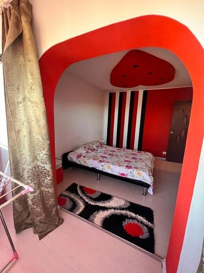 Apartament cu 3 camere decomandat în Drăgășani