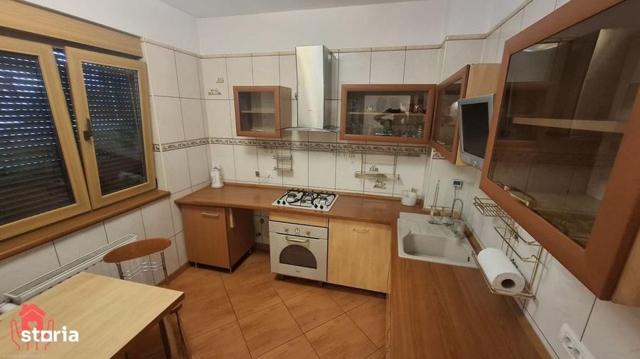 Apartament cu 4 camere în Gara de Nord