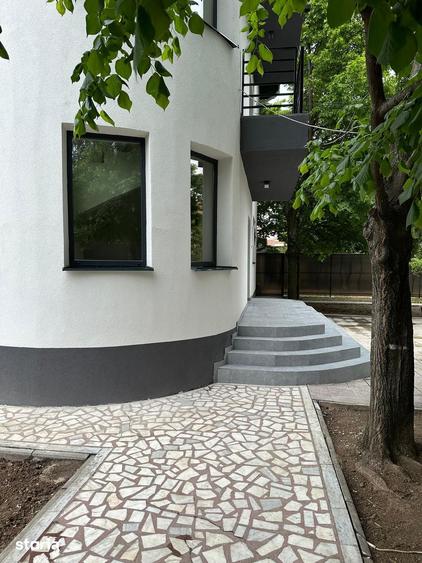 Casă cu 9 camere cu Teren 550 Mp în Drumul Taberei