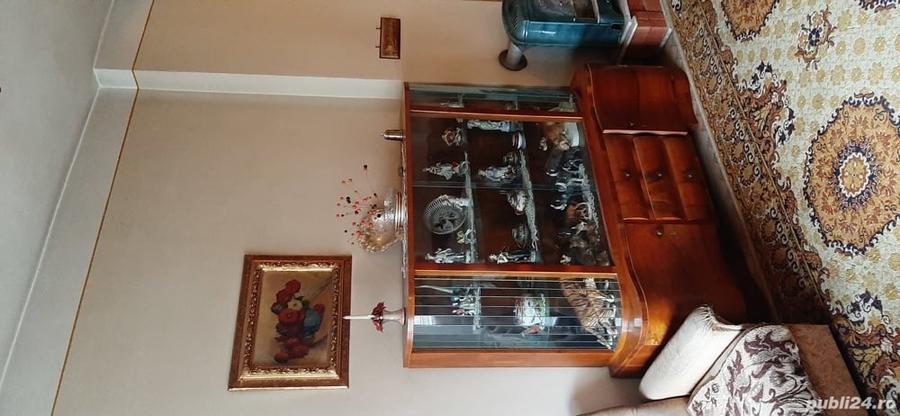 Casă cu 5 camere în Central
