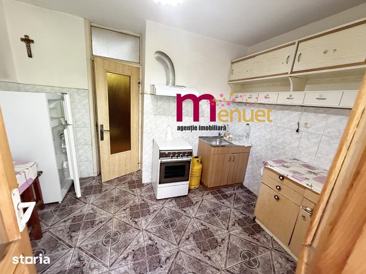Apartament cu 3 camere decomandat în C5