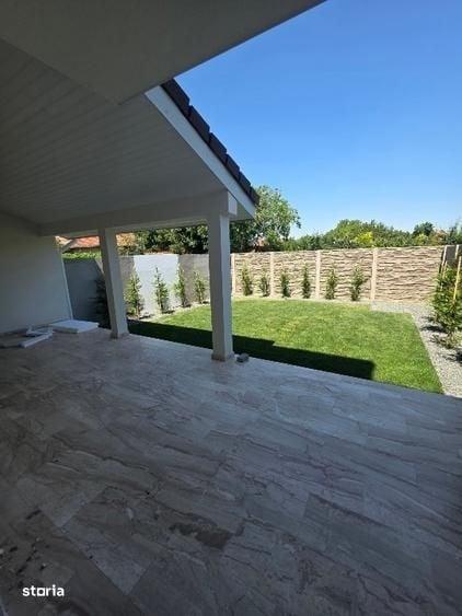 Casă cu 4 camere cu Teren 250 Mp în Torontalului