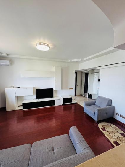 Apartament cu 3 camere decomandat în Pipera