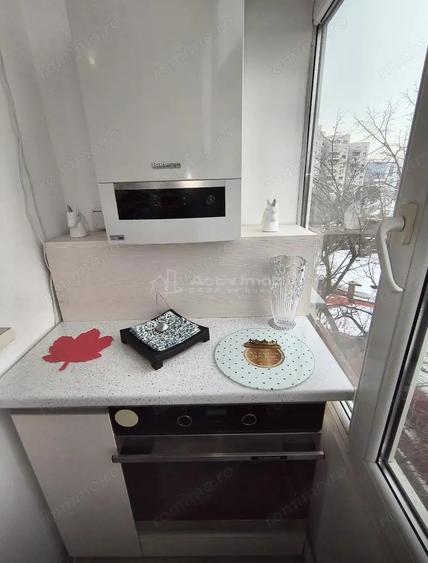 Apartament cu 2 camere semidecomandat, mobilat în Domenii