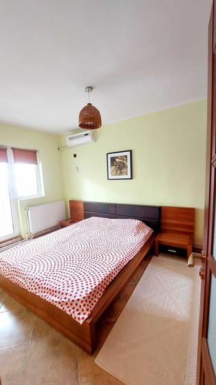 Apartament cu 3 camere decomandat, mobilat în Micro 17
