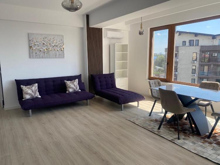Apartament cu 3 camere decomandat, mobilat în Băneasa