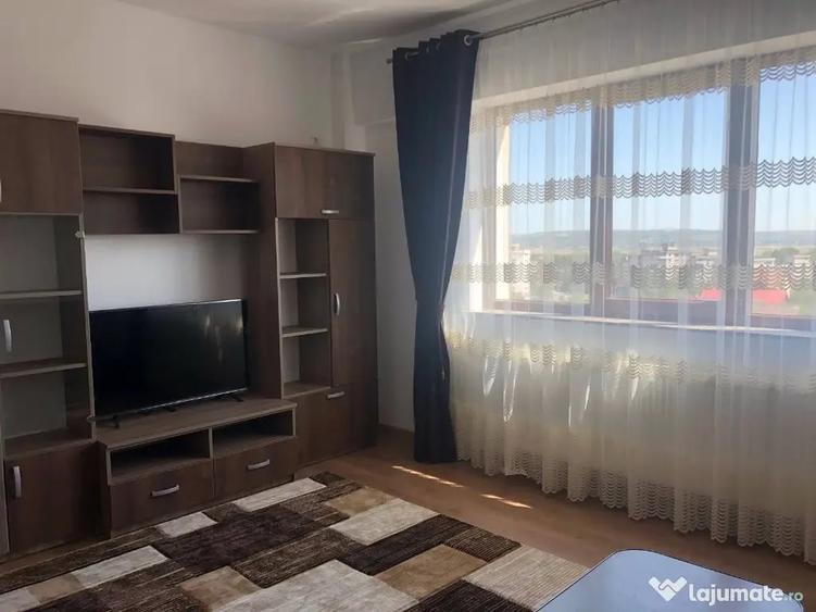 Apartament cu 2 camere decomandat în Prundu