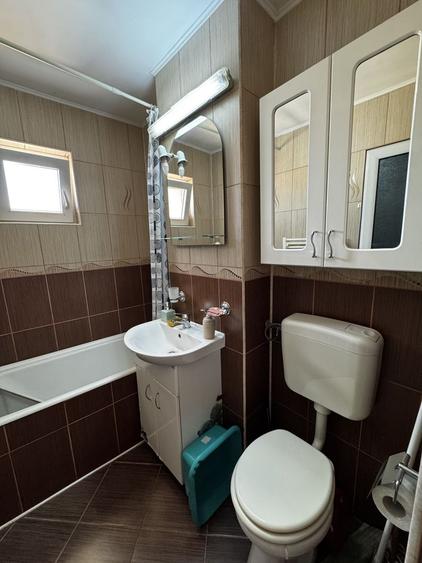 Apartament cu 2 camere decomandat, mobilat în Cetate
