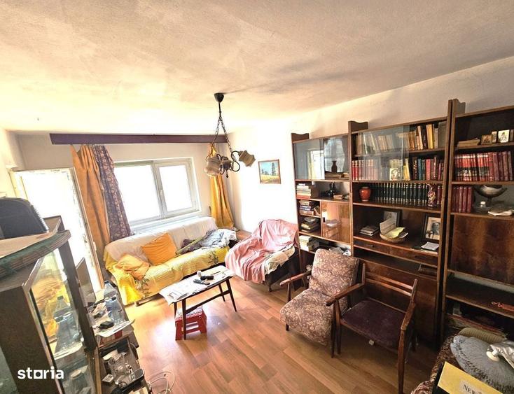 Apartament cu 3 camere decomandat în Alexandru cel Bun