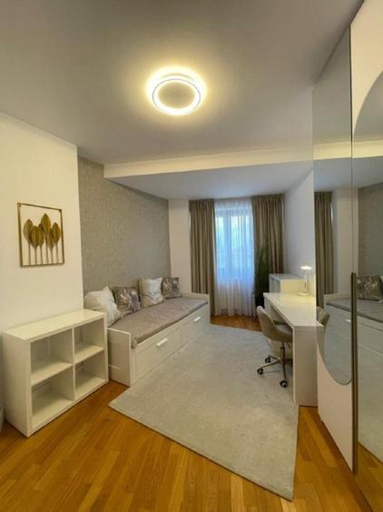 Apartament cu 3 camere decomandat în Herăstrău