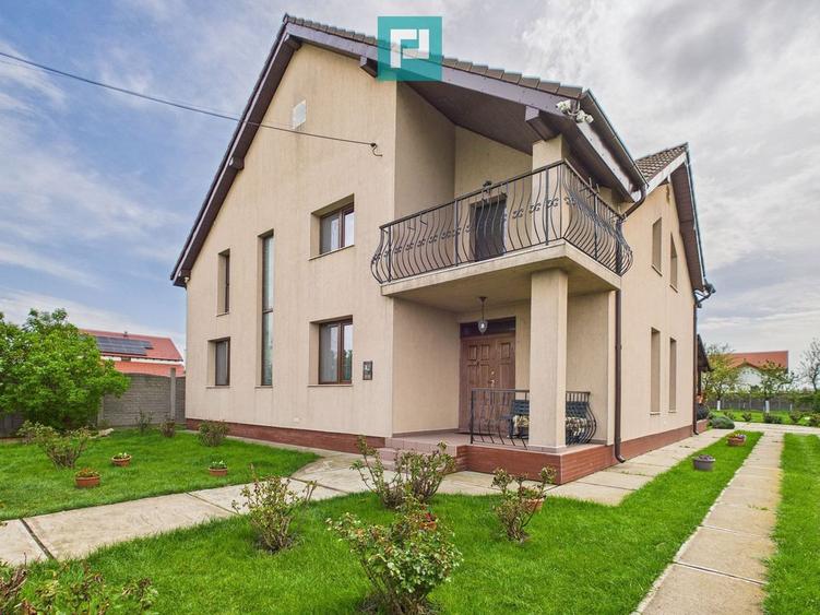 Casă cu 5 camere cu Teren 1049 Mp în Șagu