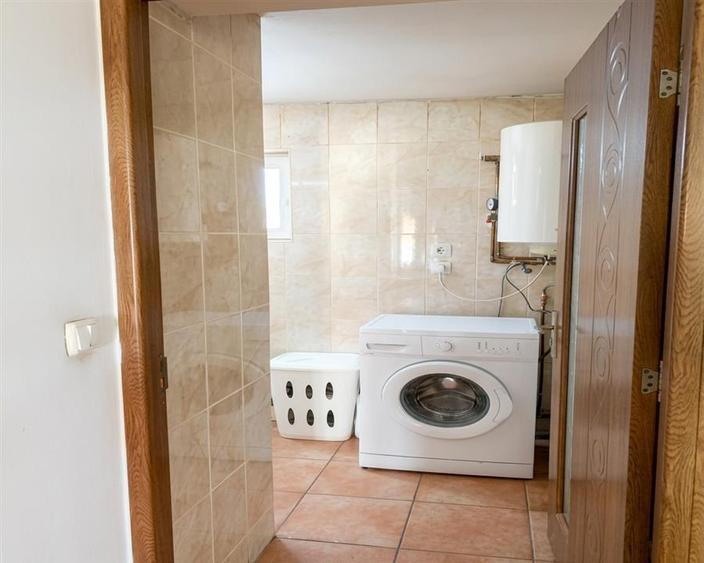 Casă individuală cu 3 camere cu Teren 1100 Mp în Brusturi