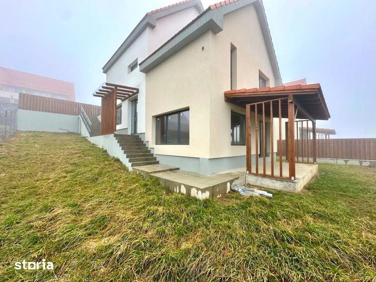 Casă cu 6 camere cu Teren 523 Mp în Ciurila