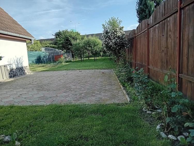 Casă cu 3 camere cu Teren 550 Mp în Central