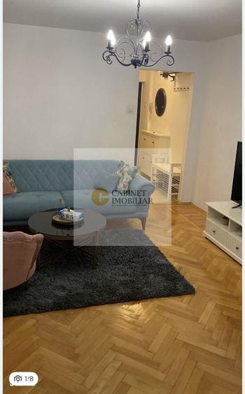 Apartament cu 2 camere semidecomandat, mobilat în Romană
