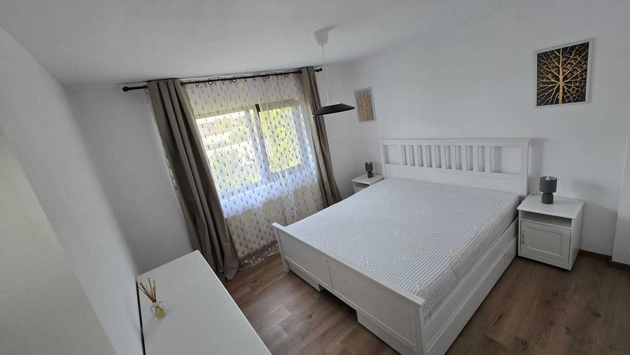 Apartament cu 2 camere decomandat în Odăile