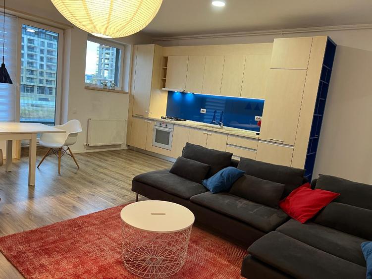 Apartament cu 3 camere decomandat în Floreasca