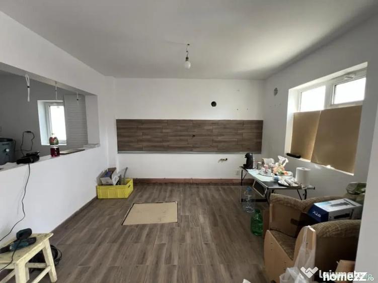 Casă cu 3 camere cu Teren 187 Mp în Brănești
