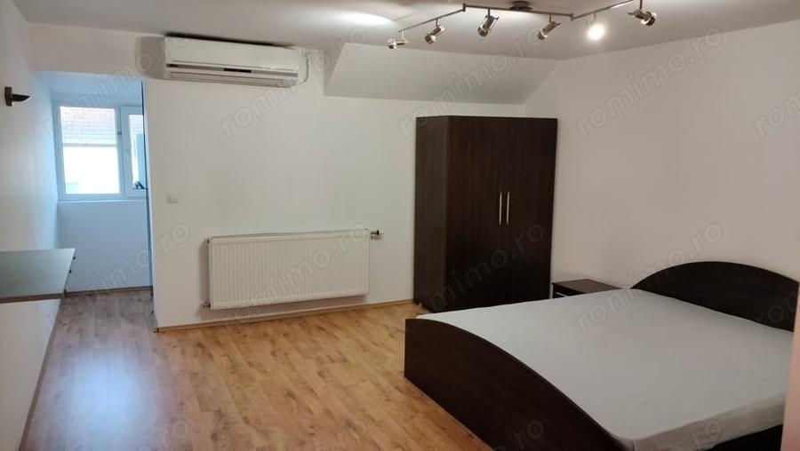 Apartament cu 4 camere, mobilat în Girocului