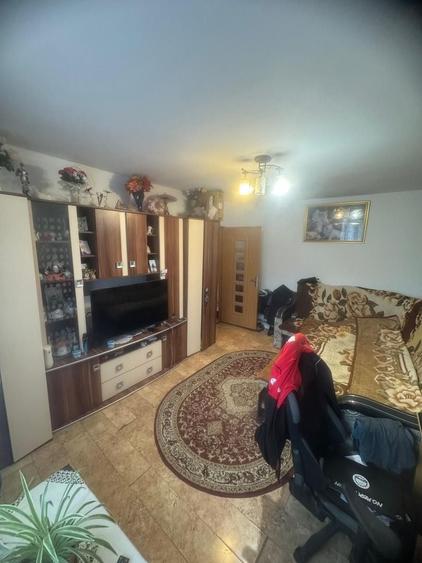Apartament cu 3 camere decomandat în Inel I