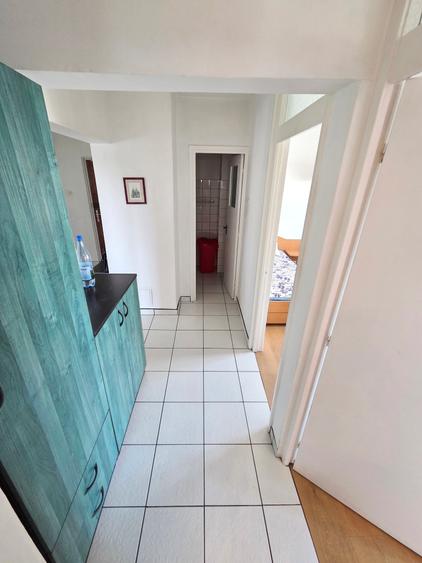 Apartament cu 3 camere decomandat, mobilat în Octavian Goga