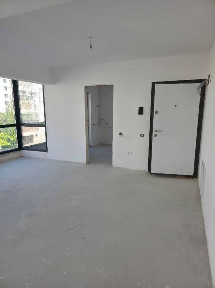 Apartament cu 2 camere decomandat în Tomis Plus
