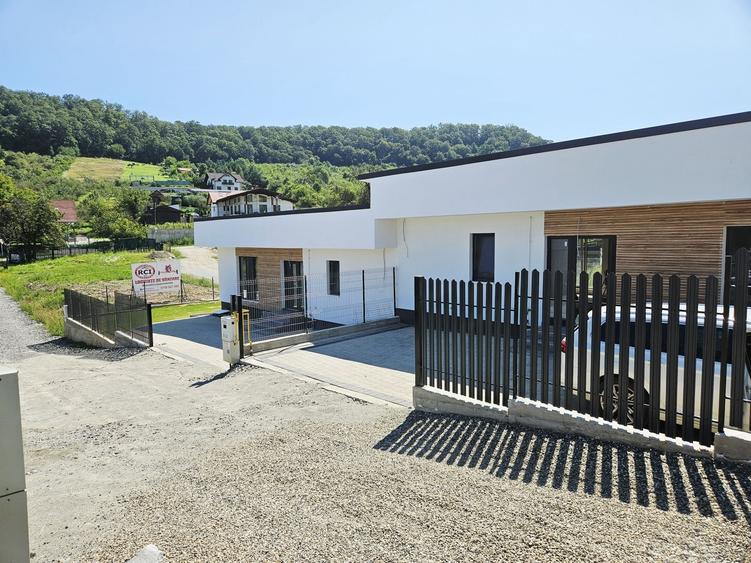 Casă cu 3 camere în Central