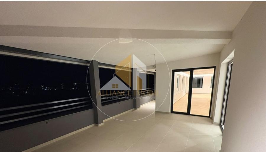 Apartament cu 4 camere decomandat, mobilat în Nord-Vest