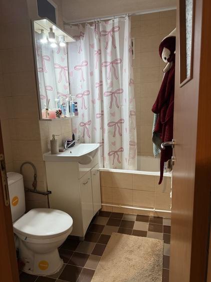 Apartament cu 2 camere decomandat în Soarelui