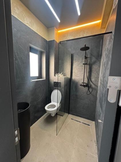 Casă cu 4 camere cu Teren 400 Mp în Domnești