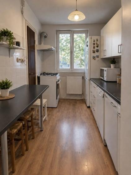 Apartament cu 3 camere decomandat, mobilat în Drumul Taberei